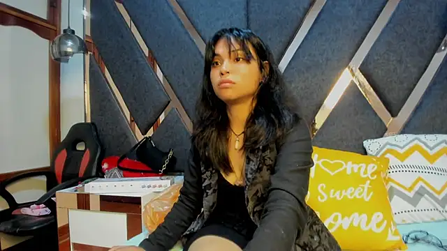 Snapshot of Maggyx chatting on February 21, 2:18 pm Maggyx online show from February 21, 2:18 pm