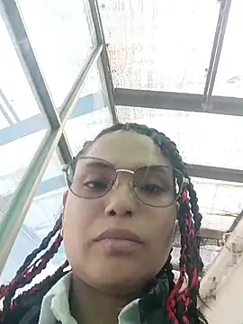 Snapshot of Maggyx chatting on February 28, 1:34 pm Maggyx online show from February 28, 1:34 pm