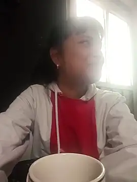 Maggyx online show from March 5, 1:29 pm