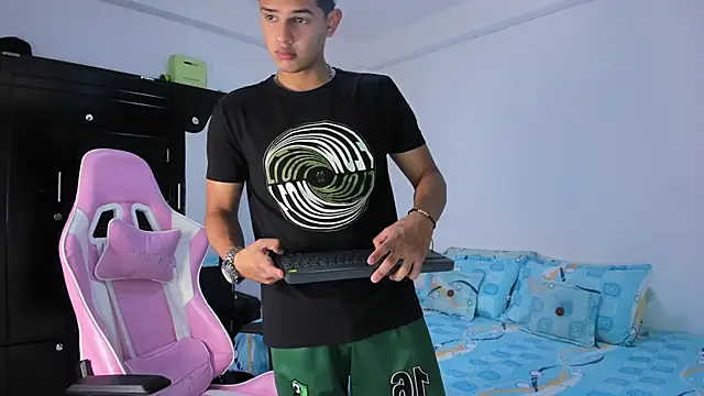 Adrian Prime  online show from February 20, 6:52 pm