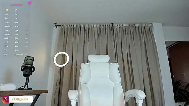 karinnixx online show from February 28, 9:49 pm