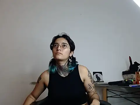 Snapshot of Ivyravens chatting on February 6, 11:19 pm Ivyravens online show from February 6, 11:19 pm