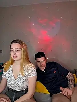 Snapshot of ToxyFoxyy chatting on February 4, 12:00 pm ToxyFoxyy online show from February 4, 12:00 pm