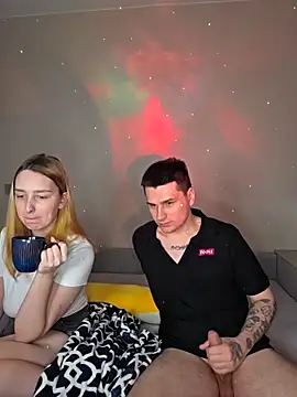 Snapshot of ToxyFoxyy chatting on February 10, 12:09 pm ToxyFoxyy online show from February 10, 12:09 pm