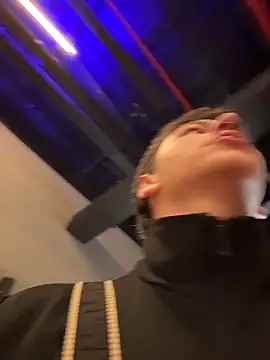 ARON LUXX online show from April 19, 5:34 pm