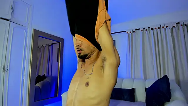 Snapshot of neyder_sanz chatting on February 10, 3:54 am neyder sanz online show from February 10, 3:54 am