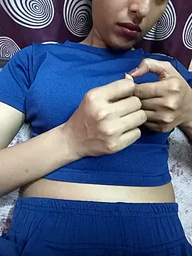 komalsharma99 online show from May 9, 8:19 am