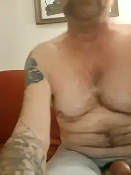 Snapshot of ldhurstII chatting on February 23, 12:09 am ldhurstII online show from February 23, 12:09 am