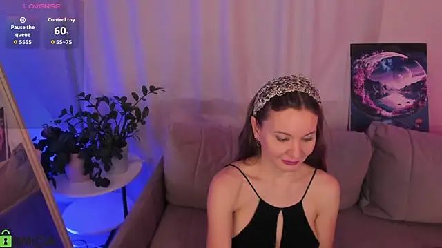 Snapshot of Katrina_Jones_ chatting on February 23, 11:40 am Katrina Jones online show from February 23, 11:40 am