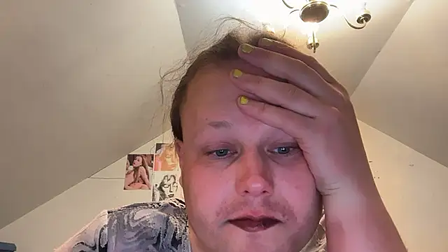 Snapshot of RaeganV chatting on March 1, 1:51 am RaeganV online show from March 1, 1:51 am