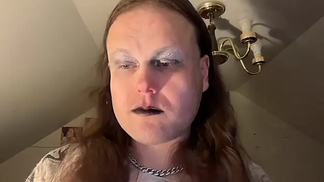 Snapshot of RaeganV chatting on March 1, 1:57 pm RaeganV online show from March 1, 1:57 pm