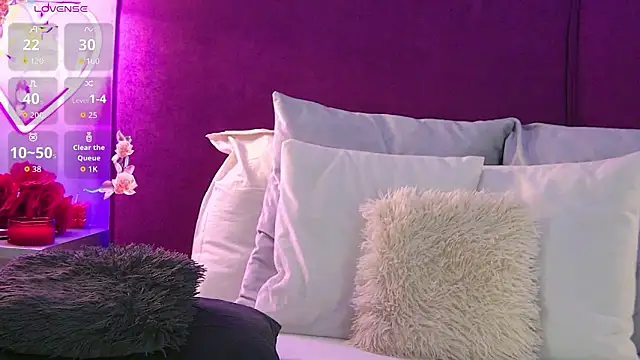 CellineHudson online show from March 11, 9:21 pm