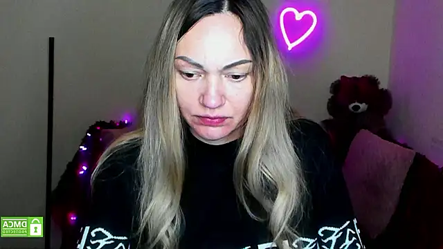 Snapshot of BlondMikey22 chatting on February 5, 7:57 am BlondMikey22 online show from February 5, 7:57 am