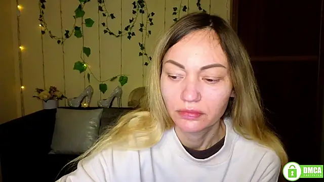 Snapshot of BlondMikey22 chatting on February 17, 6:32 am BlondMikey22 online show from February 17, 6:32 am