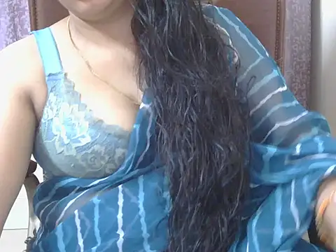 Snapshot of Cute_Sheetal chatting on June 9, 1:34 pm Cute Sheetal online show from June 9, 1:34 pm
