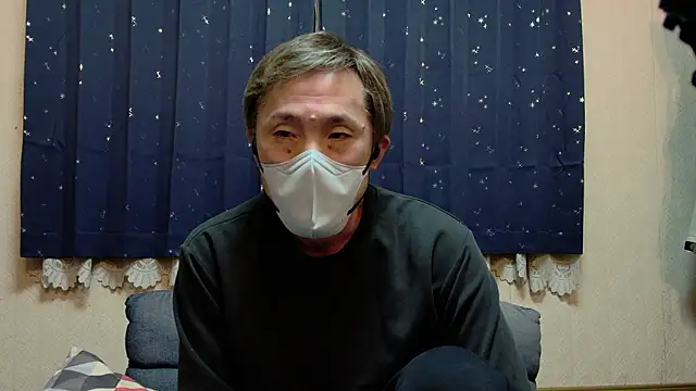 Snapshot of renrenta_77 chatting on March 3, 12:44 pm renrenta 77 online show from March 3, 12:44 pm