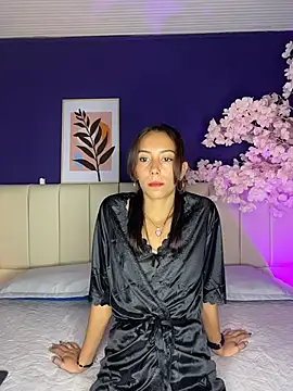 Snapshot of BonniePink_ chatting on February 6, 2:31 pm BonniePink online show from February 6, 2:31 pm