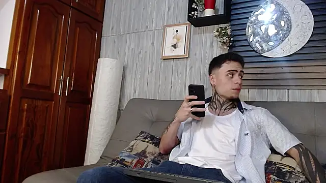 acxel prescot online show from February 7, 7:28 pm