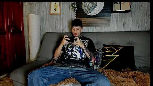 Snapshot of acxel_prescot chatting on July 18, 6:34 pm acxel prescot online show from July 18, 6:34 pm