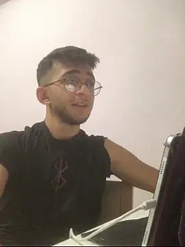 boraaily online show from March 3, 10:37 pm