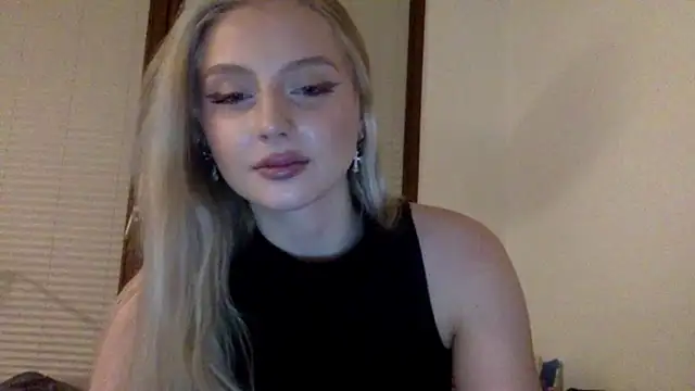 MayaWetDream online show from March 19, 8:57 pm