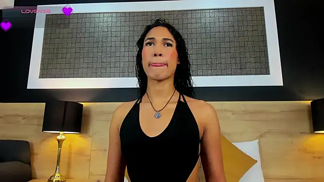 Chloee  Adams online show from March 23, 2:10 pm