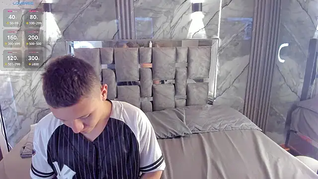 Manson and Zoe online show from February 9, 11:36 am