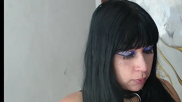 Snapshot of valen_ros chatting on April 28, 7:46 am valen ros online show from April 28, 7:46 am