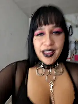 Snapshot of valen_ros chatting on June 2, 12:12 am valen ros online show from June 2, 12:12 am