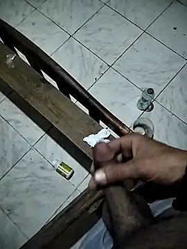 UnsureSlide online show from March 29, 1:27 am