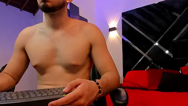 Logan Wolf-js online show from April 12, 10:37 pm