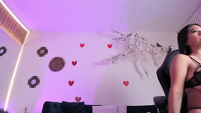 Snapshot of Jimena_Adams chatting on February 14, 7:43 pm Jimena Adams online show from February 14, 7:43 pm