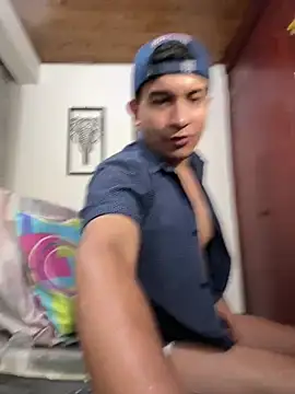 MaxParker21 online show from March 1, 4:42 pm