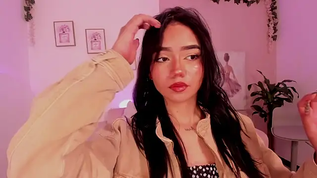 Snapshot of Mila_jenner chatting on February 21, 5:58 pm Mila jenner online show from February 21, 5:58 pm