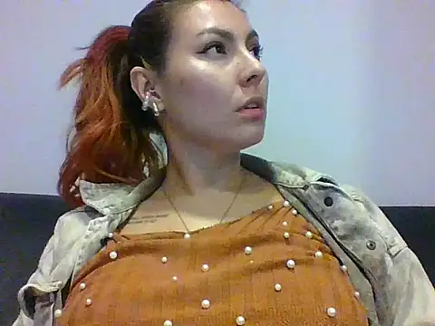 AnnyaEvans online show from June 2, 3:19 am