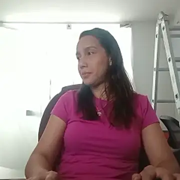 Snapshot of MiaAllure chatting on February 10, 6:56 pm MiaAllure online show from February 10, 6:56 pm