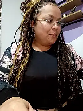 Snapshot of SweettSin chatting on March 2, 5:08 am SweettSin online show from March 2, 5:08 am