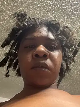 Snapshot of Ebony_Queeen chatting on April 27, 6:06 pm Ebony Queeen online show from April 27, 6:06 pm
