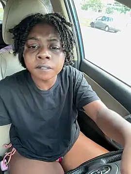 Snapshot of Ebony_Queeen chatting on May 17, 3:52 pm Ebony Queeen online show from May 17, 3:52 pm