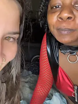 Snapshot of Ebony_Queeen chatting on May 29, 3:48 am Ebony Queeen online show from May 29, 3:48 am