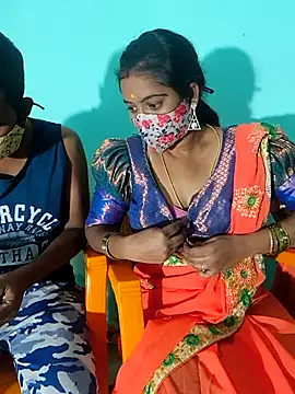 Snapshot of Tamilkannadacouple chatting on February 9, 5:33 am Tamilkannadacouple online show from February 9, 5:33 am