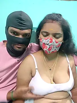 Snapshot of Tamilkannadacouple chatting on February 14, 4:48 pm Tamilkannadacouple online show from February 14, 4:48 pm