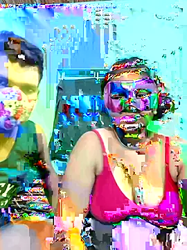 Snapshot of Tamilkannadacouple chatting on February 16, 6:37 pm Tamilkannadacouple online show from February 16, 6:37 pm