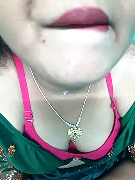 Snapshot of Tamilkannadacouple chatting on March 2, 3:30 pm Tamilkannadacouple online show from March 2, 3:30 pm