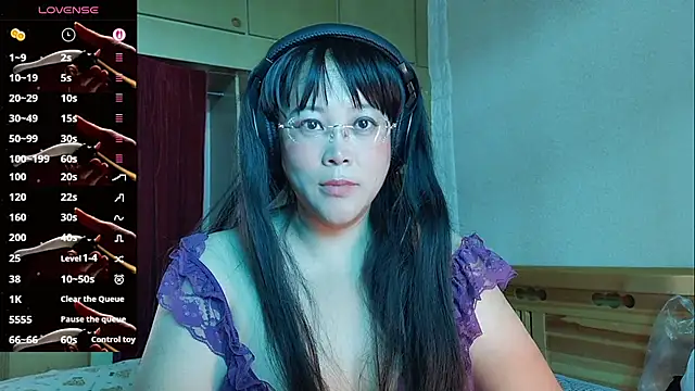 vivi523 online show from April 13, 6:08 am