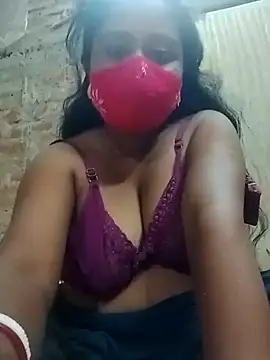 Snapshot of Puja_9999 chatting on July 19, 8:01 pm Puja 9999 online show from July 19, 8:01 pm