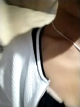 Snapshot of sen1199 chatting on February 15, 10:50 pm sen1199 online show from February 15, 10:50 pm