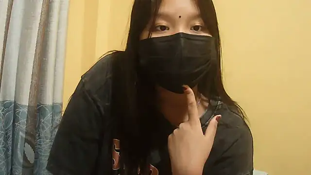 PRENCY CUTE online show from April 3, 5:00 pm