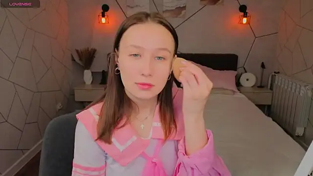  Kiki angel  online show from April 14, 1:22 am