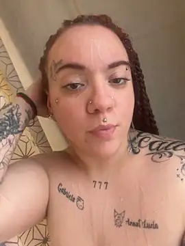 Diablita13 online show from March 1, 1:35 pm